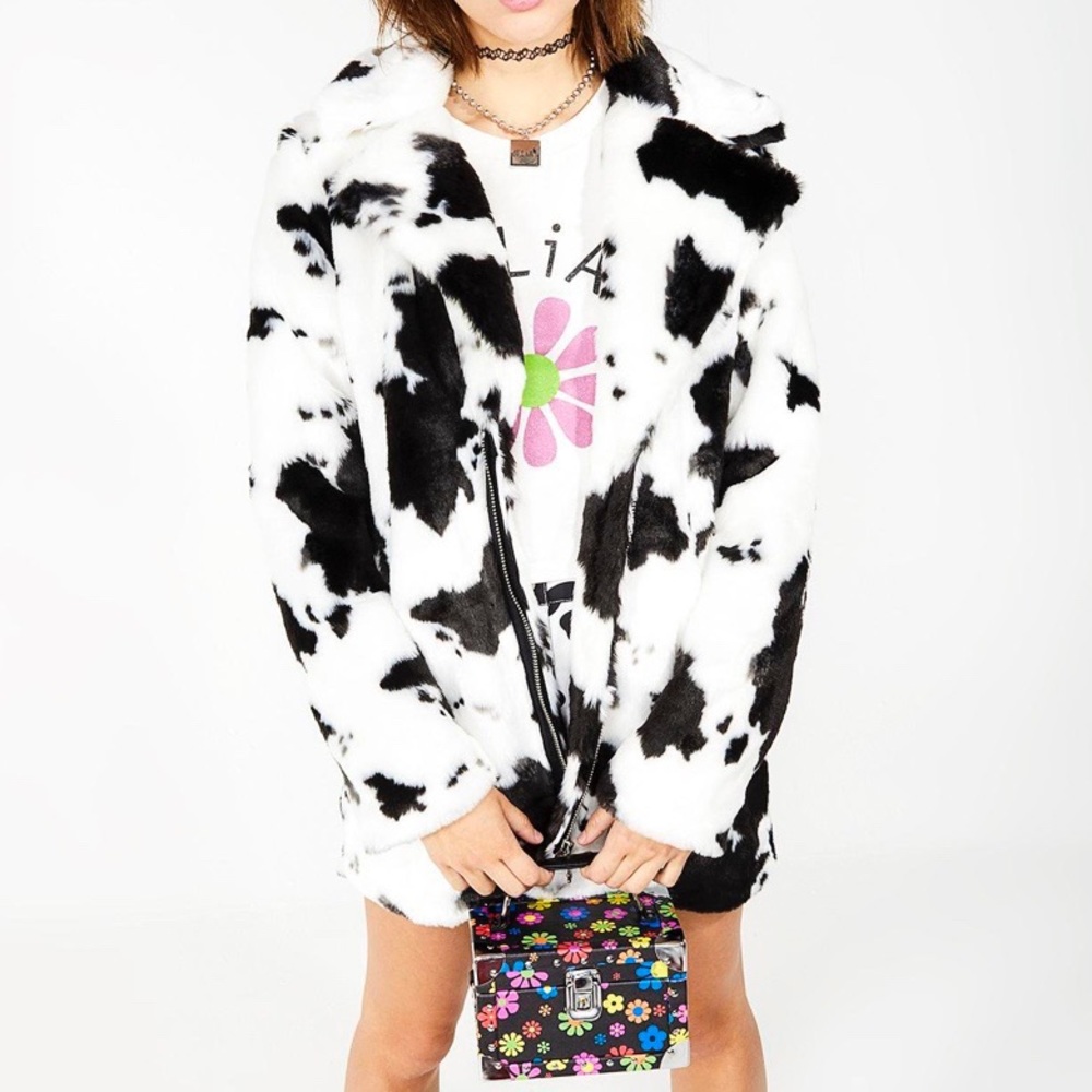 Delia’s cow print jacket 🖤